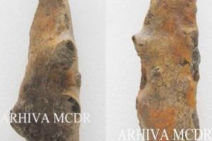 Strada norocoasă: STATUETĂ veche de peste 7000 de ani, descopertiă pe o stradă din DEVA a fost expusă la muzeu