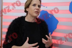 Dr. Mihaela Bilic: „Nutriţioniştii îţi dau impresia că doar mâncând combinaţiile şi gramajul lor poţi slăbi. Nimic mai fals!”