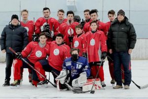 Juniorii de la CSM au început returul Campionatului Naţional pe patinoarul din Suceava