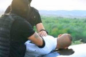 Un manelist celebru retinut de DIICOT pentru proxenetism