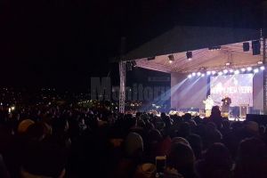 10.000 de suceveni au sărbătorit trecerea în 2018 admirând superbe focuri de artificii