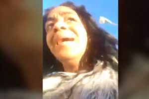 Femeie împuşcată în timp ce transmitea live pe Facebook. Altercaţia a avut loc în plină stradă - VIDEO