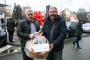 Pâinea făcută de Cooperativa „Zestrea” din Chiochiş a ajuns la CJ. Radu Moldovan: E viitorul nostru sănătos