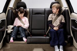 Poliţiştii reamintesc importanţa centurii de siguranţă