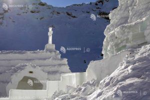 Atracţie turistică unică în România, cu singurul hotel de gheaţă şi cel mai mare strat de zăpadă, aproape de judeţul Alba