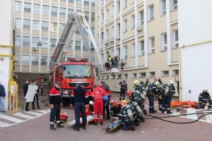 Planul Roşu de Intervenţie a adus o mare desfăşurare de forţe la Spitalul Judeţean