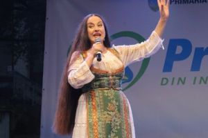 Maria Dragomiroiu se duce în SUA, dar cu o condiţie: Povestea lor de iubire a impresionat