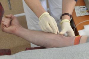 Este nevoie de sânge 01 negativ