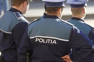 Un DIRECTOR din ROMÂNIA a dat un COPIL unui om de afaceri pentru a PROFITA de el