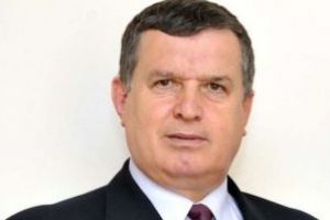 Primarul Mircia Gutau vrea sa construiasca un nou cartier pe locul fostei unitati militare Vladesti