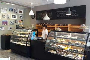 De sărbători…  “ALINT” – DIN NOU, LIDERUL… DULCIURILOR!