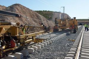 Comisia Europeană dă aproape 200 de milioane de euro pentru renovarea căii ferate Coşlariu-Simeria