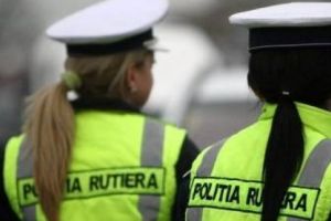 Șoferii din Târgu-Cărbuneşti vor fi opriţi în trafic de o poliţistă. Vezi cine a câştigat concursul!