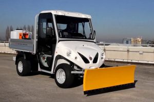 Primăria Suceava se dotează cu două autoutilitare electrice, din fonduri elveţiene