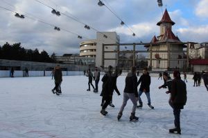 Aproape 5.000 de bilete de intrare la Patinoarul Areni, vândute în prima lună