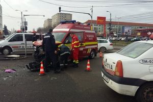 Soferita la spital, dupa ce a fost lovita din plin de un SMURD aflat in actiune, la Timisoara