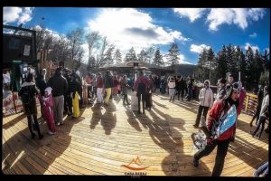 Schi si muzica buna la finalul lunii, la Valiug, in Caras-Severin