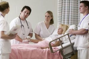 Medicii din Satu Mare s-au decis: Consultaţii gratuite luni, marţi, miercuri, contra cost joi şi vineri