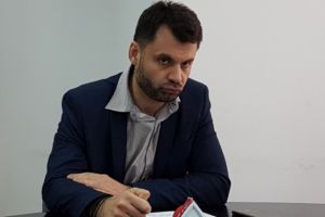 Doi directori din Primaria Ploiesti, pe faras? Pe cine a luat in vizor primarul Adrian Dobre