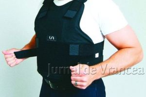 CJ Vrancea vrea să doteze ISU cu o vestă şi două căşti de protecţie antiglonţ