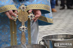 Preotul Constantin Necula. Boboteaza e un nou început, o restartare. Agheasma Mare băută înseamnă mai mult decât purificare