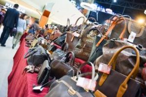 Rucsacuri pentru studenţi şi bijuterii strălucitoare, la Bag Expo şi Expo Mineralia, în Iulius Mall Cluj (P)