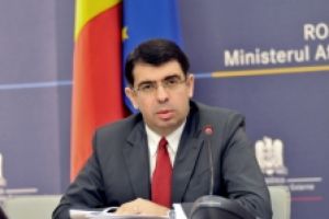 Fost ministru al Justiţiei, mesaj DUR către Iohannis după discursul de la CSM: 'Se numeşte Iohannis sau Băsescu?'
