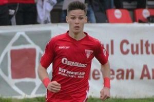 Dennis Man, inclus de UEFA în „TOP 50”