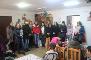 Crăciunul pentru toţi la Colegiul „Alexandru cel Bun”