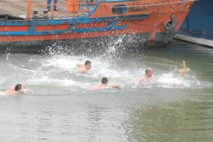 Panică de Bobotează: un tânăr le-a dat emoţii organizatorilor