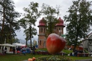 „Sărbătoarea Mărului”,  la Batoş