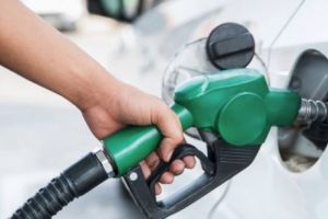 Preţurile carburanţilor în Europa la început de an. Pe ce loc se află România şi cât ar costa benzina fără taxe