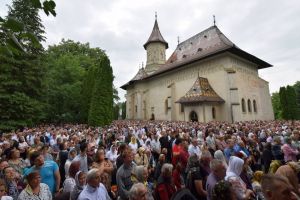 Două milioane de români sărbătoresc duminică ziua numelui de Sfântul Ioan