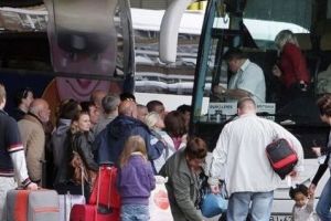 Din 1 ianuarie 2018, amenzi de la Fisc pentru românii care pleacă din ţară mai mult timp şi nu anunţă