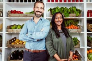 Doctorul care DESFIINŢEAZĂ  toate dietele STRICTE din lume: Sunt o MARE MIZERIE