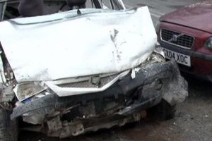 Un orădean de 28 de ani, victima unui accident în Maramureş: Un şofer beat a intrat frontal în maşina condusă de el