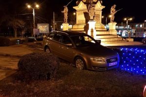 Fara taxa auto, orice prost poate sa aiba masina. Cum a ajuns un betiv din Prahova in giratoriul de la Sud