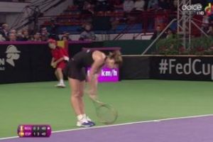 Halep a răbufnit în meciul dezastruos de la Wuhan: Eşti o idioată!