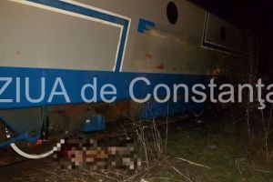 Accident teribil in comuna Albesti Paleologu, judetul Prahova. O persoana s-a aruncat in fata trenului
