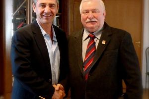 Un valcean vindeca sefi de state si celebritati de la Hollywood! „Dr. M” a facut Medicina la Craiova si a lucrat la Salvamont!