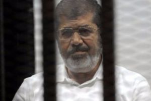 Guvernul Egiptean doreşte revocarea cetăţeniei fostului preşedinte Morsi