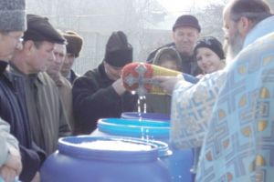 Sfânta sărbătoare a Bobotezei: Vasluienii au luat Agheasmă Mare