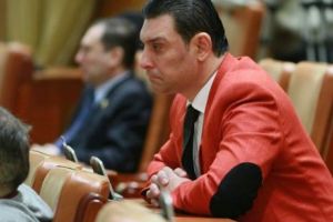 Cine i-a umflat ochii lui Niky Scorpion. Culisele unei încăierări stradale