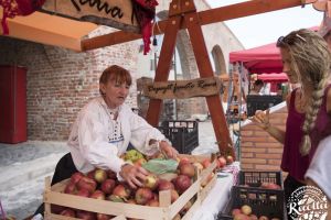 Sărbătoarea Recoltei aduce în Cetate un târg cu produse locale, jocuri şi concerte cu Taraful Caliu şi Mihai Mărgineanu