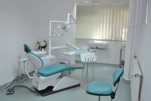 Cabinete stomatologice în toate unităţile şcolare din Braşov