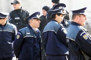 Începând din luna februarie 2018, peste 28.000 de poliţişti vor beneficia de majorări salariale prin creşterea unor  sporuri