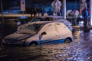 Rinul provoacă inundaţii masive în Germania