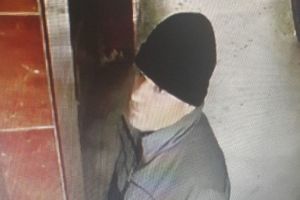 Poliţistul pedofil este căsătorit şi are o fică majoră. Noi detalii despre el