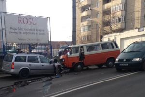 FOTO Accident pe Alba Iulia. Șoferul vinovat e băut