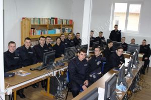 Elevi de la Şcoala Militară de Subofiţeri Jandarmi Drăgăşani, în practică la Dâmboviţa